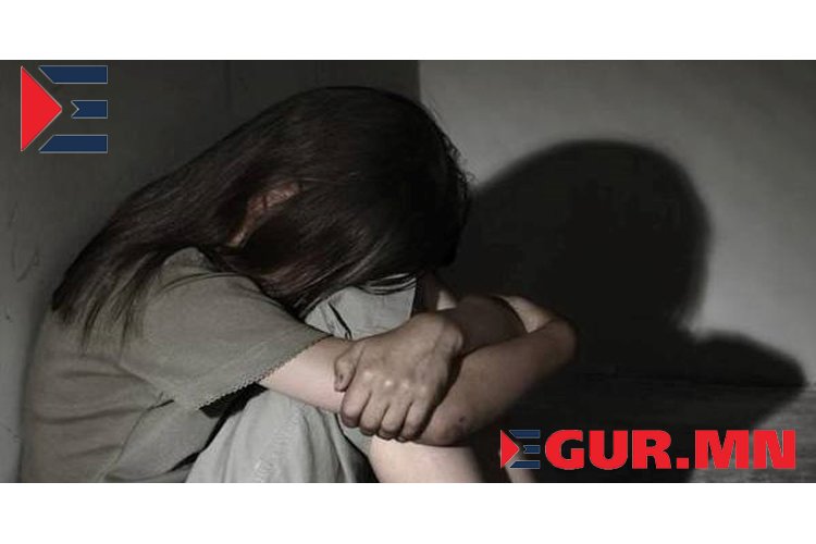 Ах нь чамайг өвтгөхгүй битrий ай гэж хэлээд миний өмдөнд гараа хийсэн…